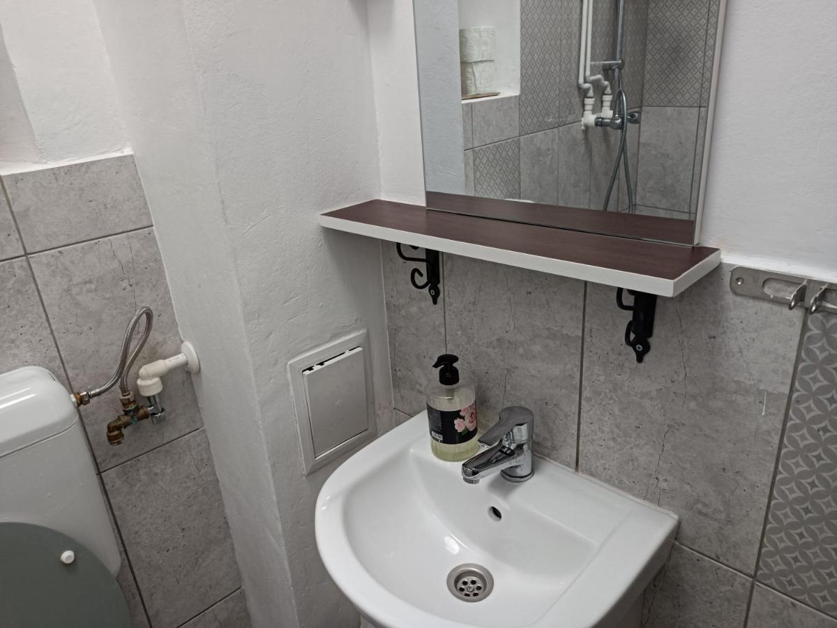 Lux Apartament In The Bubble Of Piata Romana Bucharest Exterior photo