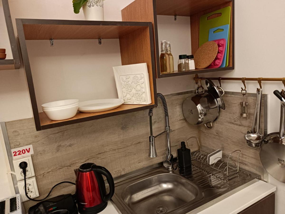 Lux Apartament In The Bubble Of Piata Romana Bucharest Exterior photo