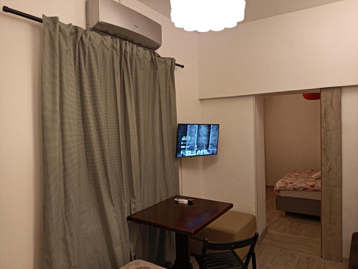 Lux Apartament In The Bubble Of Piata Romana Bucharest Exterior photo